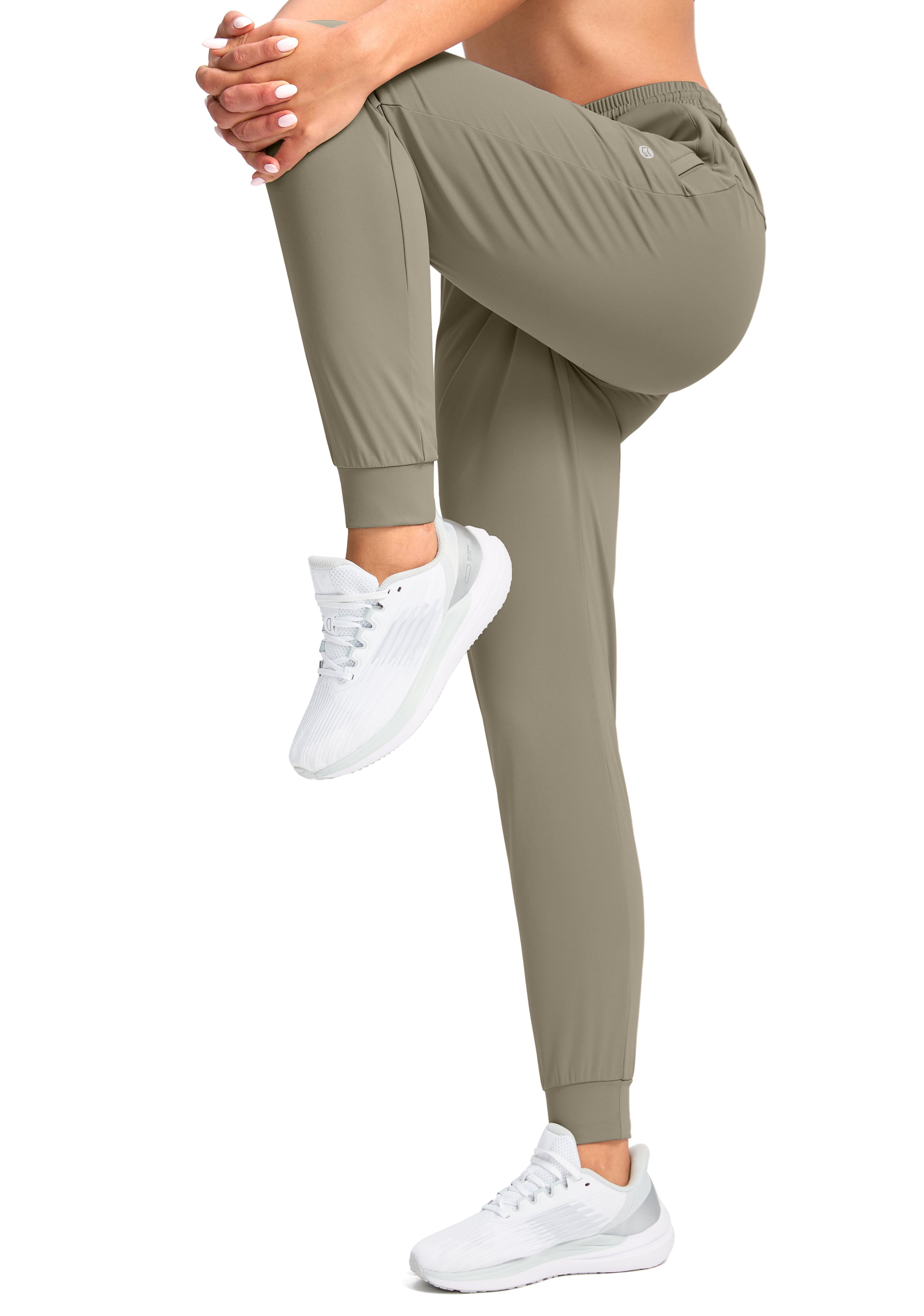 Stretch Slim-Fit Golf Joggers with pockets